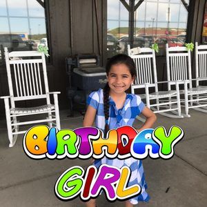 Meet your Posher, Dana